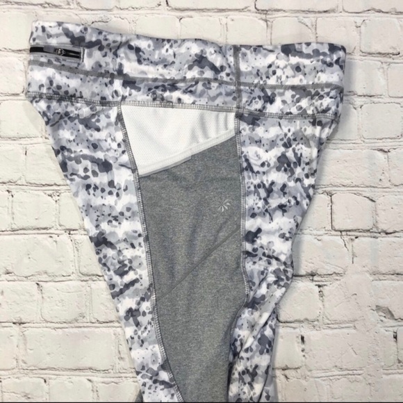 Athleta Run Dapple Be Free Crop Legging Gray White Size Small Activewear - Picture 6 of 14